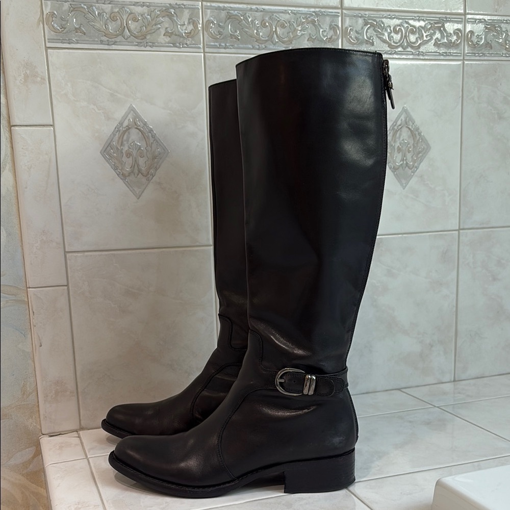 Via Spiga Cristie Black Lux Calf Tall Leather Boots with Back Zip Closure. GUC
